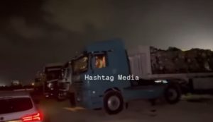 La Tunisie expédie 50 camions d’aide humanitaire à Gaza, accompagnés d’ambulances