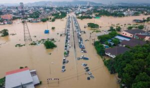 Inondations en Indonésie : le bilan grimpe à 502 morts à Sumatra
