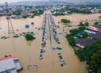 Inondations en Indonésie : le bilan grimpe à 502 morts à Sumatra