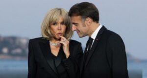 Screenshot_20251209-173104_Facebook France : Brigitte Macron qualifie de « sales connes » des féministes et provoque l’indignation
