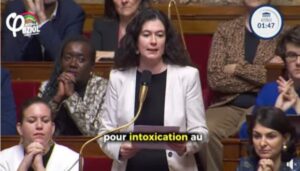 Screenshot_20251210-214831_Facebook La députée Nathalie Oziol dénonce la pollution à Gabès devant le Parlement français
