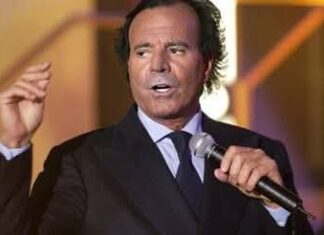 Julio Iglesias accusé de harcèlement sexuel et de trafic d’êtres humains