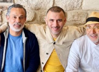 Réconciliation émouvante entre Mohamed Ali Nahdi et Lotfi Abdelli en France