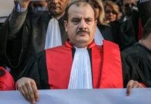 Tunisie : un an de prison pour le président de l’Association des magistrats, Anis Hammadi